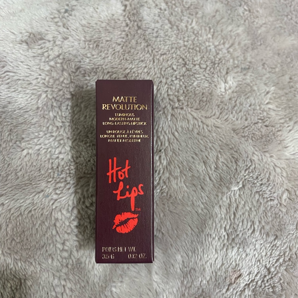 Charlotte Tilbury Matte lipstick ~ Secret Salma~